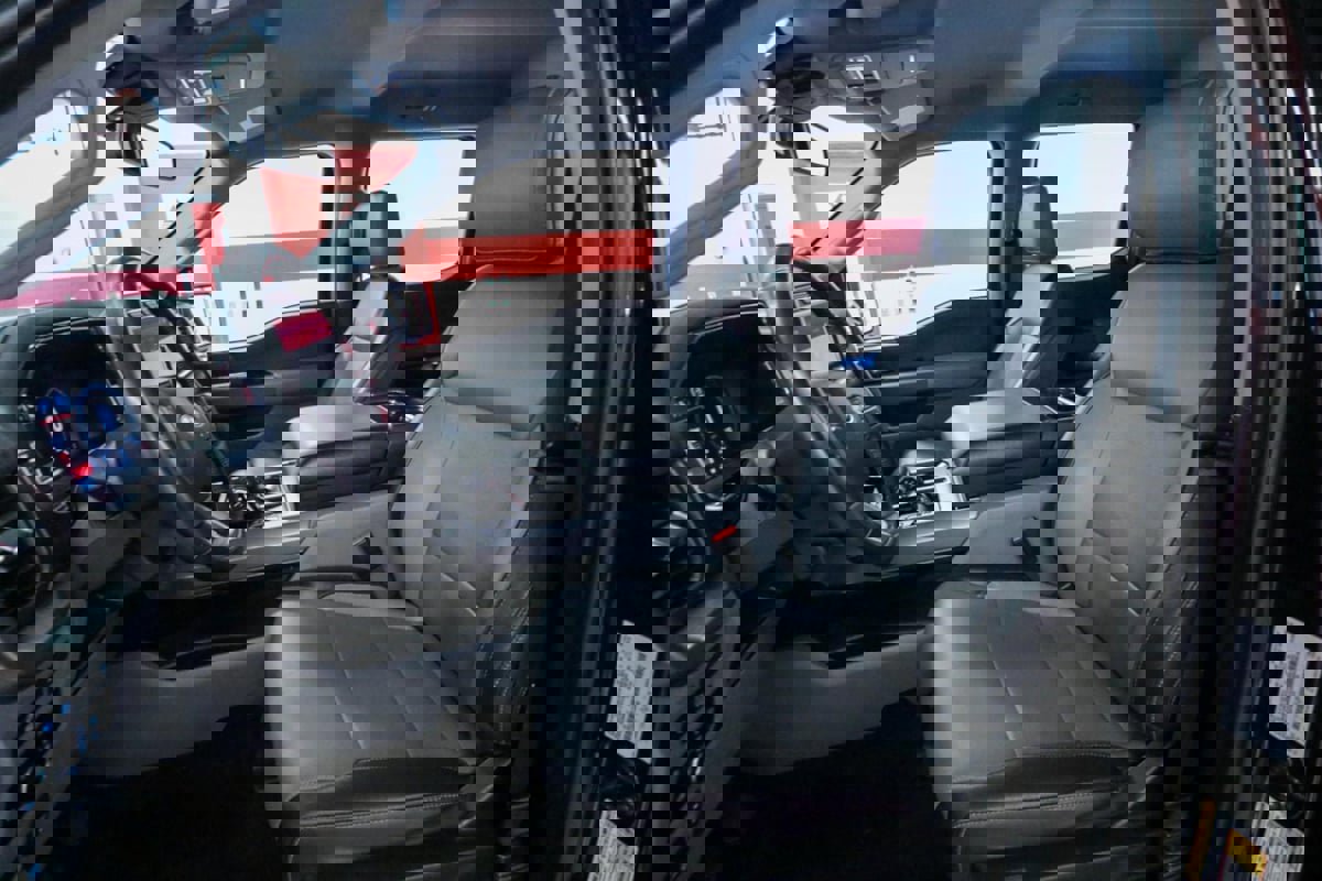 Used 2023 Ford F150 Lariat w/ Trailer Tow Package image 11