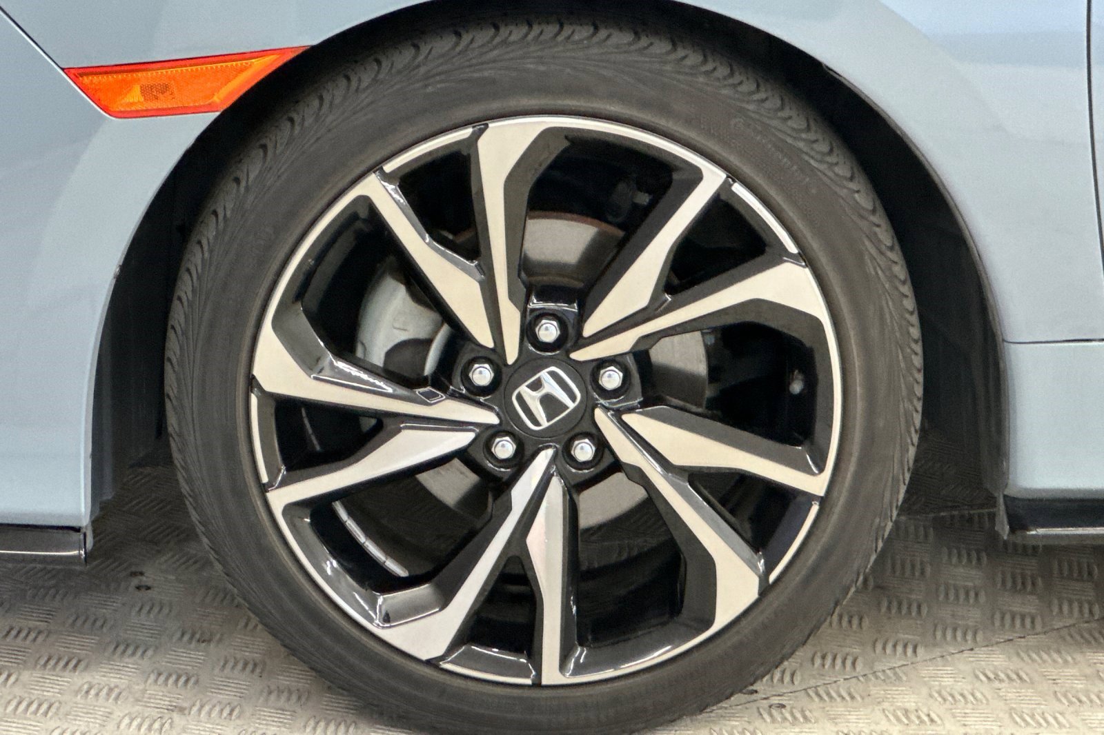 Used 2018 Honda Civic Sport Touring image 11