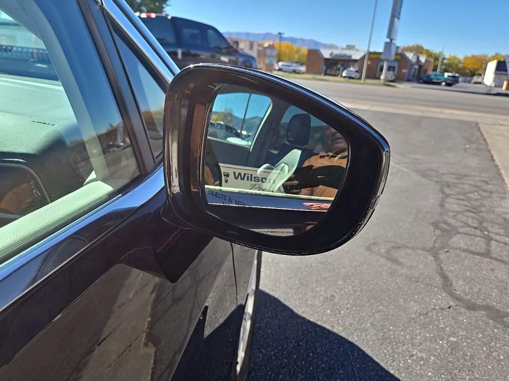 Used 2024 Chrysler Pacifica Touring-L image 31