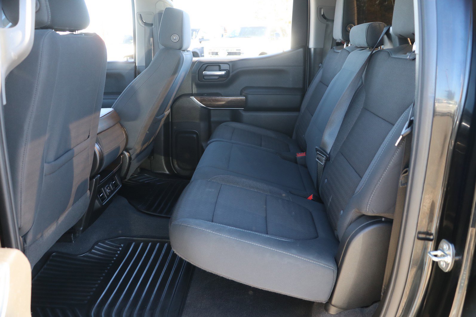 Used 2020 GMC Sierra 1500 SLE w/ SLE Value Package image 27