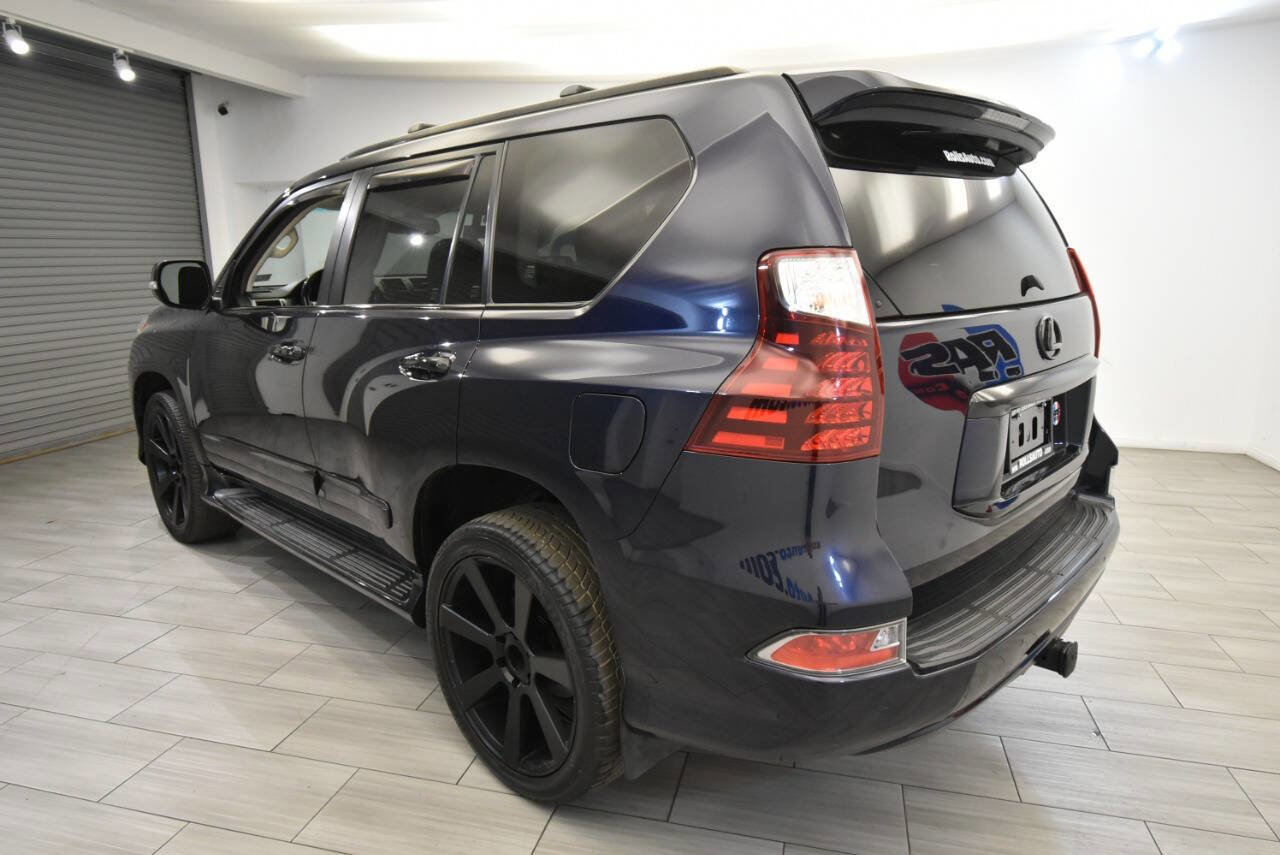 Used 2017 Lexus GX 460 Premium image 3