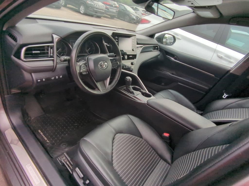 Used 2024 Toyota Camry SE FWD image 7