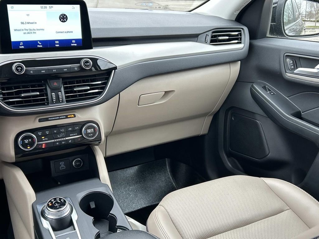 Used 2021 Ford Escape SEL w/ Technology Package image 25