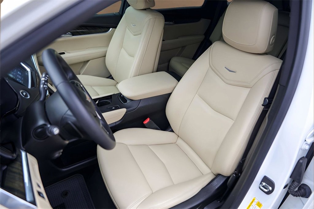 Used 2017 Cadillac XT5 FWD image 7