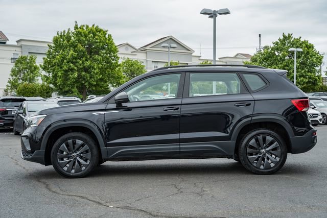 Used 2024 Volkswagen Taos S FWD image 4