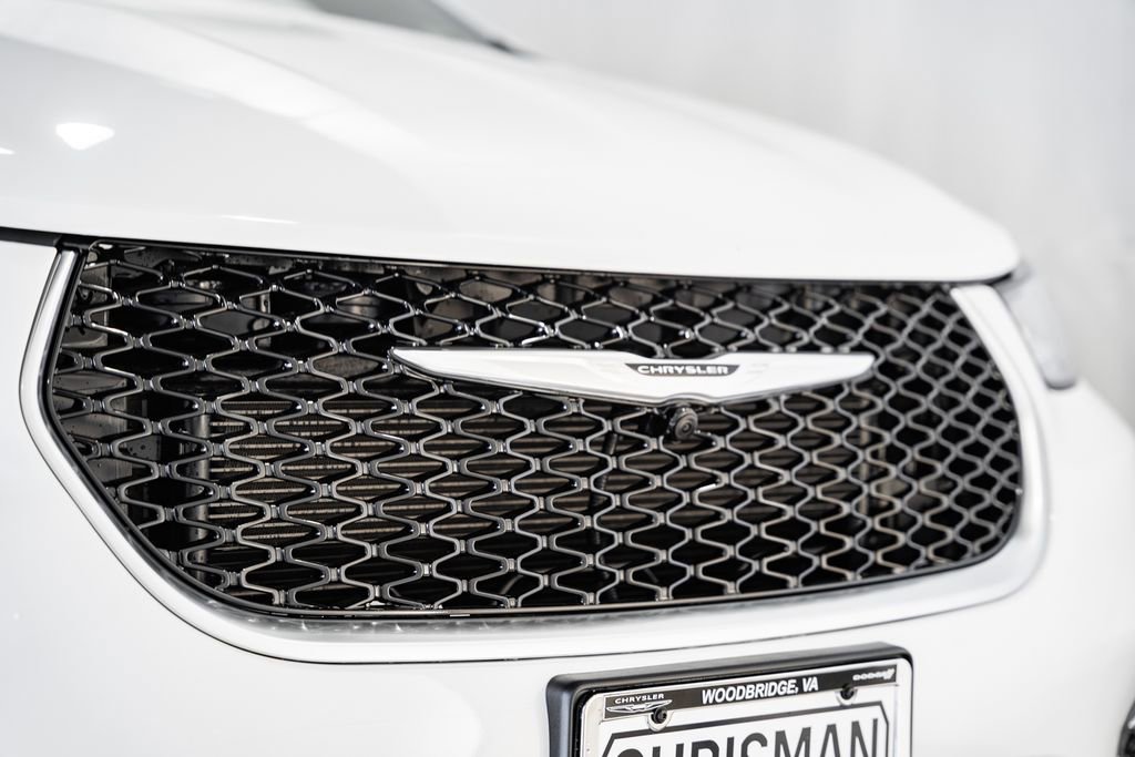 New 2026 Chrysler Pacifica Pinnacle image 10