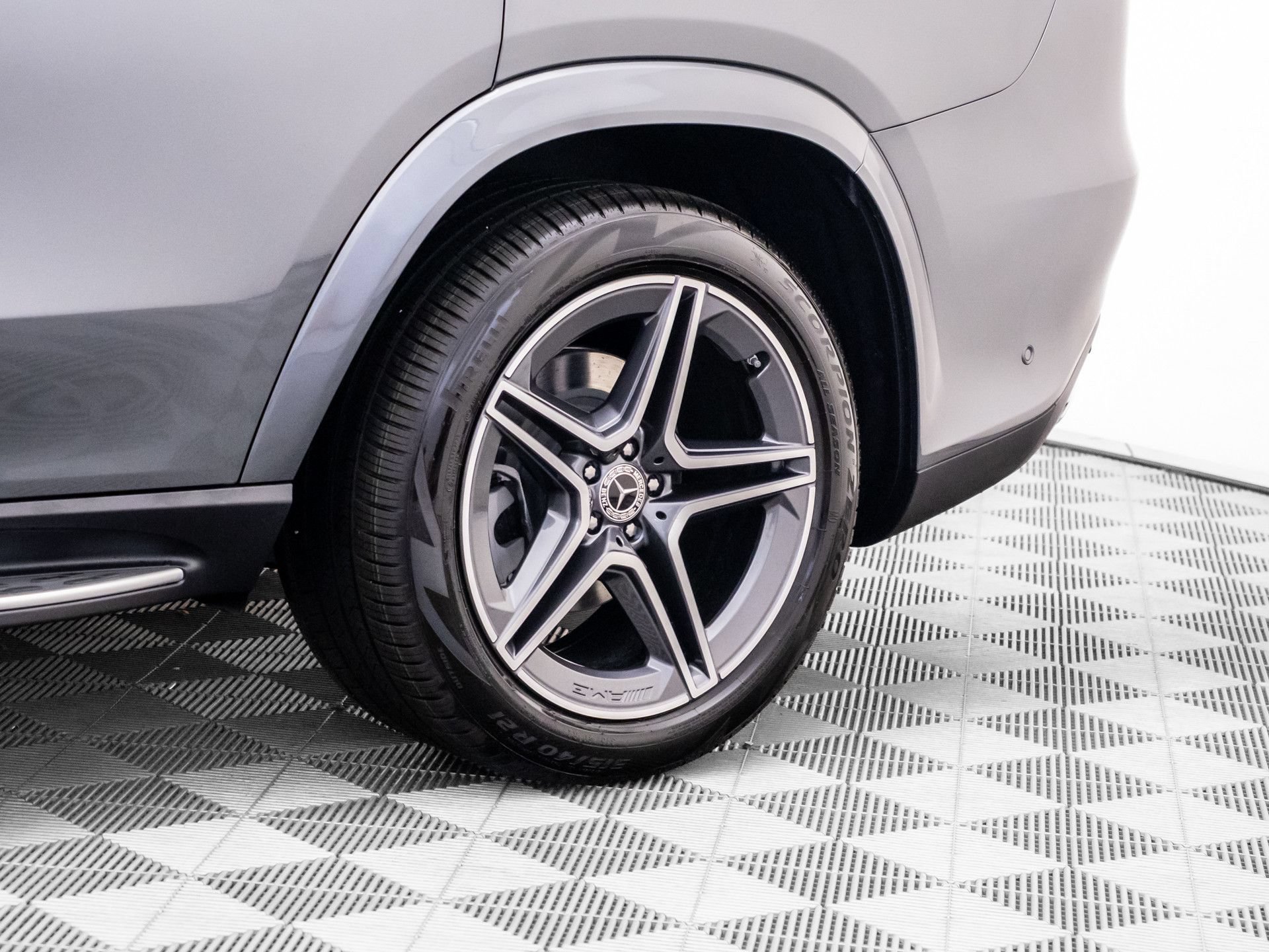 New 2026 Mercedes-Benz GLS 450 4MATIC image 37