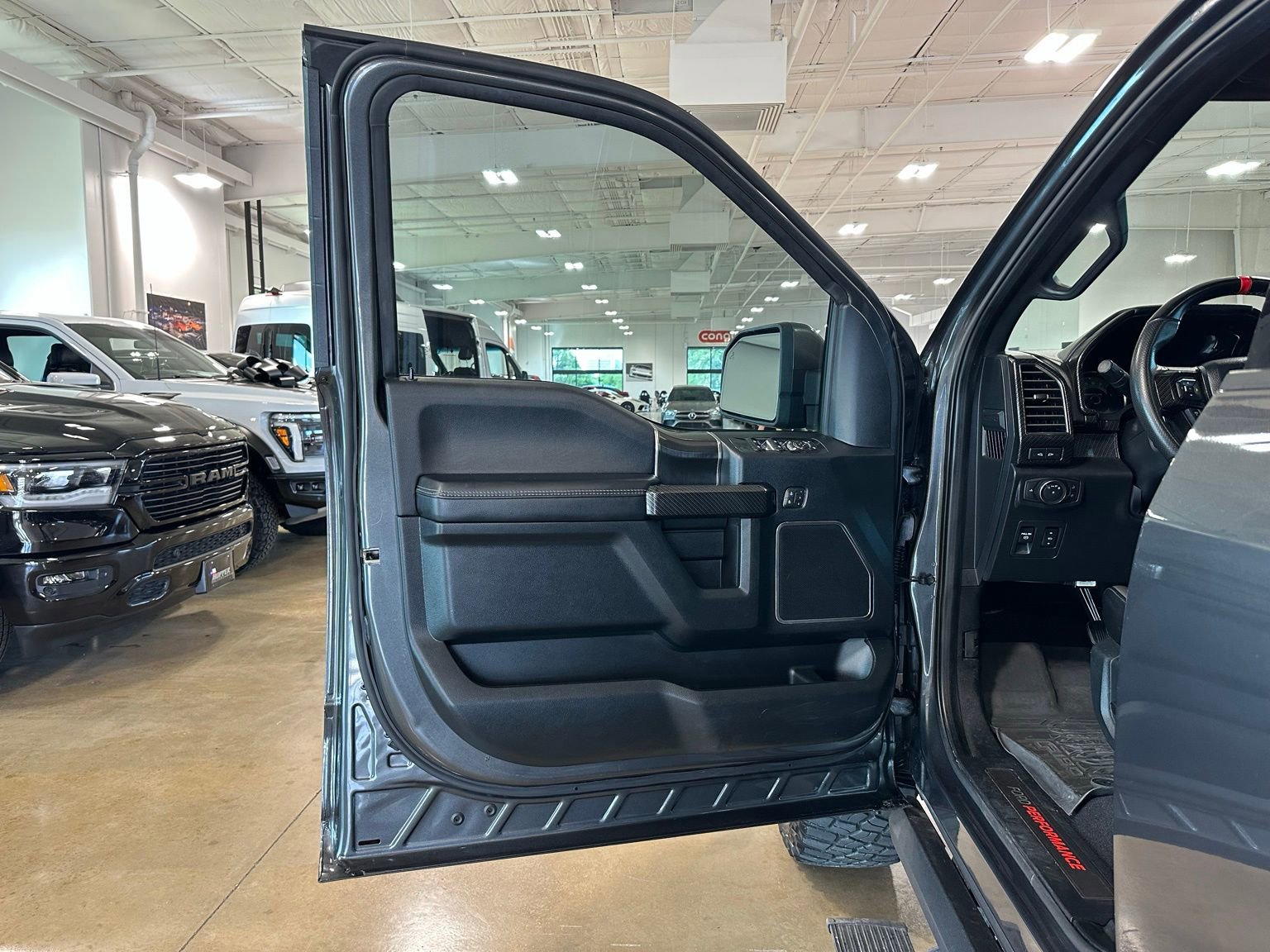 Used 2020 Ford F150 Raptor w/ Equipment Group 802A Luxury AWD/4WD image 13