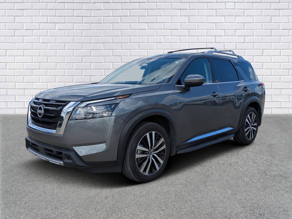 Used 2025 Nissan Pathfinder Platinum w/ Cargo Package