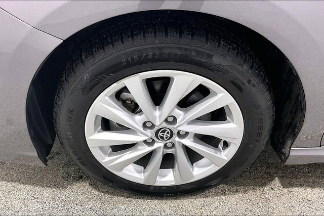 Used 2024 Toyota Camry SE image 35
