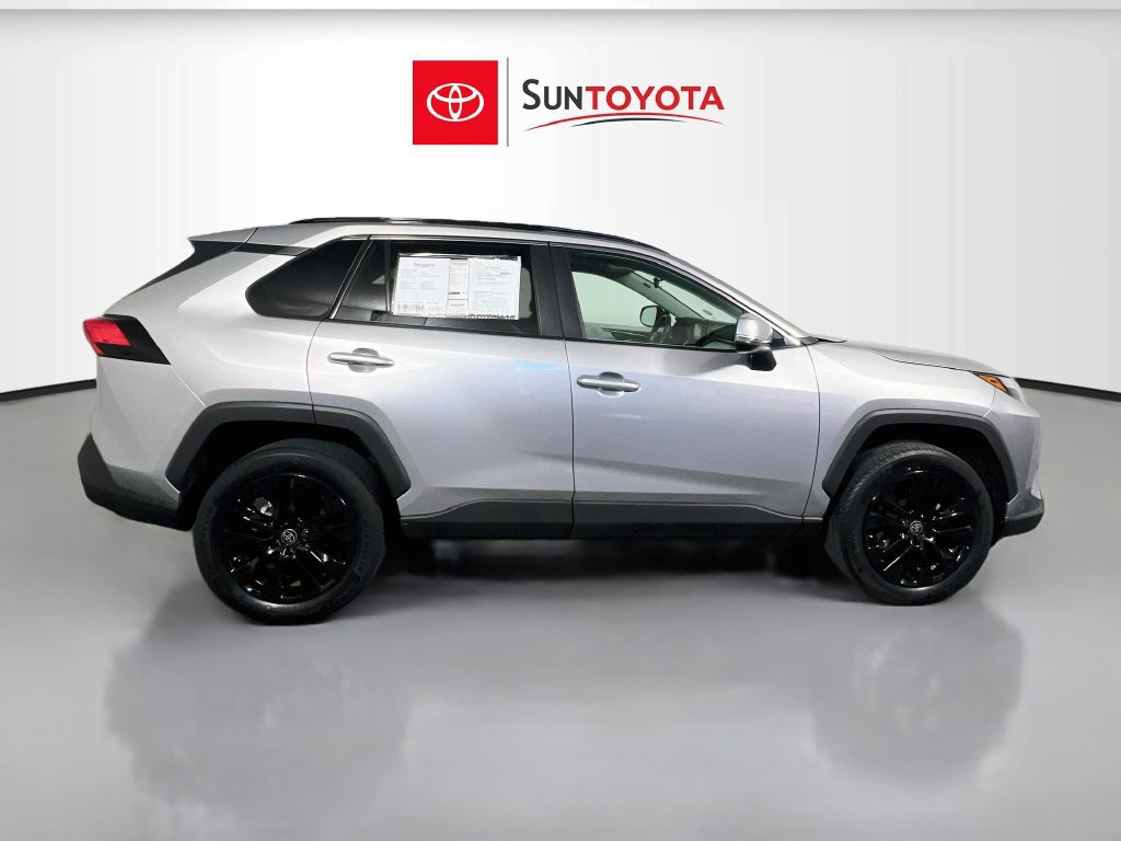Used 2022 Toyota RAV4 XLE Premium FWD image 2