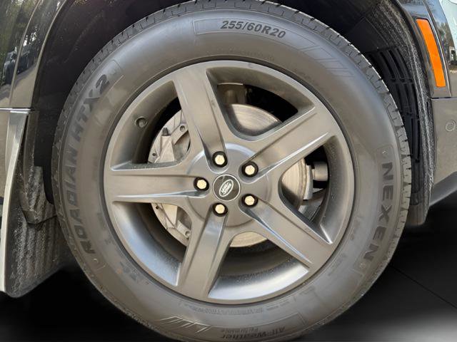 Certified 2023 Land Rover Defender 130 X-Dynamic SE image 10