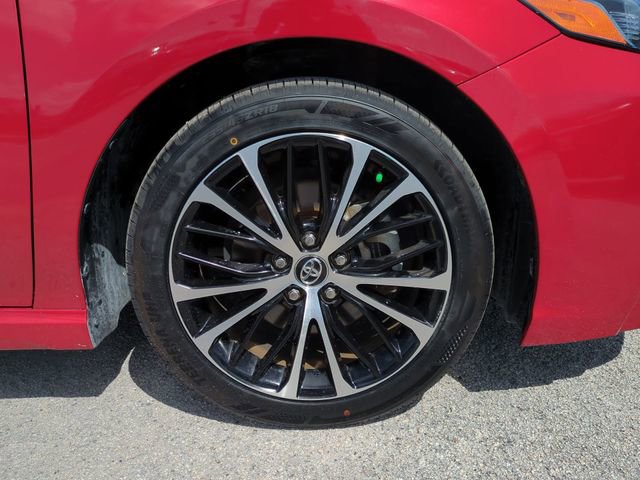 Used 2020 Toyota Camry SE FWD image 10