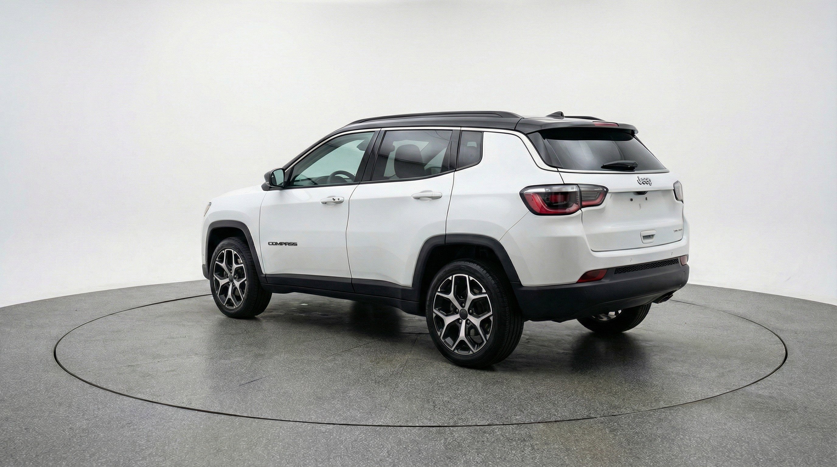 Used 2025 Jeep Compass Limited AWD/4WD image 6