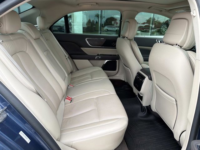 Used 2020 Lincoln Continental w/ Premium Package FWD image 24