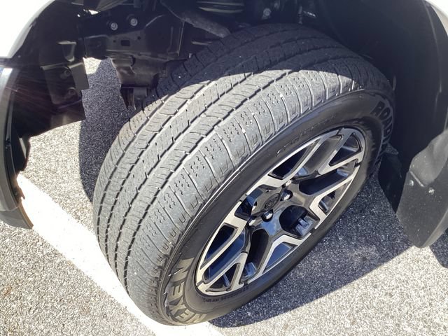 Used 2025 RAM 1500 Laramie AWD/4WD image 17