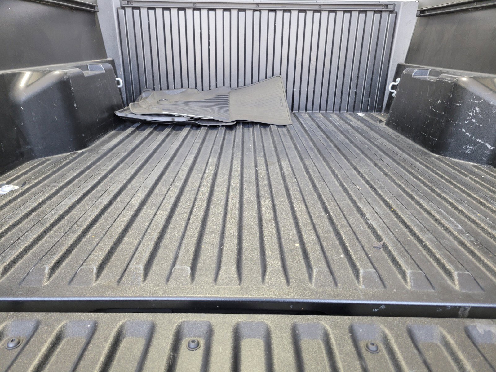 Used 2024 Toyota Tacoma SR5 AWD/4WD image 13