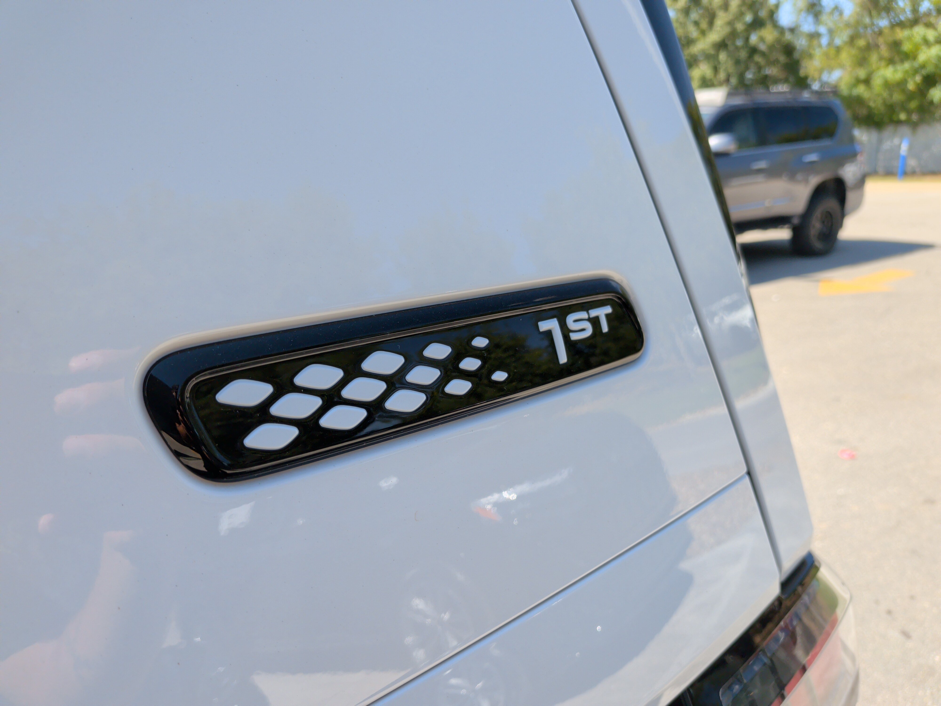 Used 2025 Volkswagen ID. Buzz 1st Edition AWD/4WD image 37