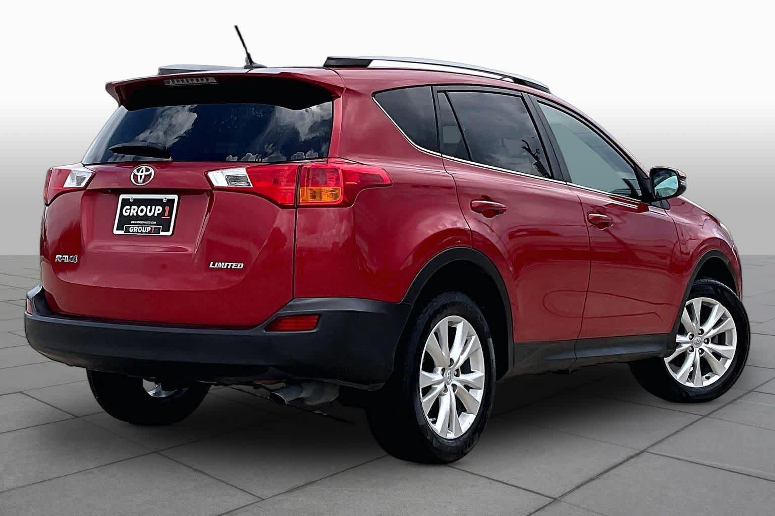 Used 2015 Toyota RAV4 Limited w/ Technology Package FWD image 13