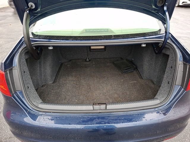 Used 2012 Volkswagen Jetta SE image 28