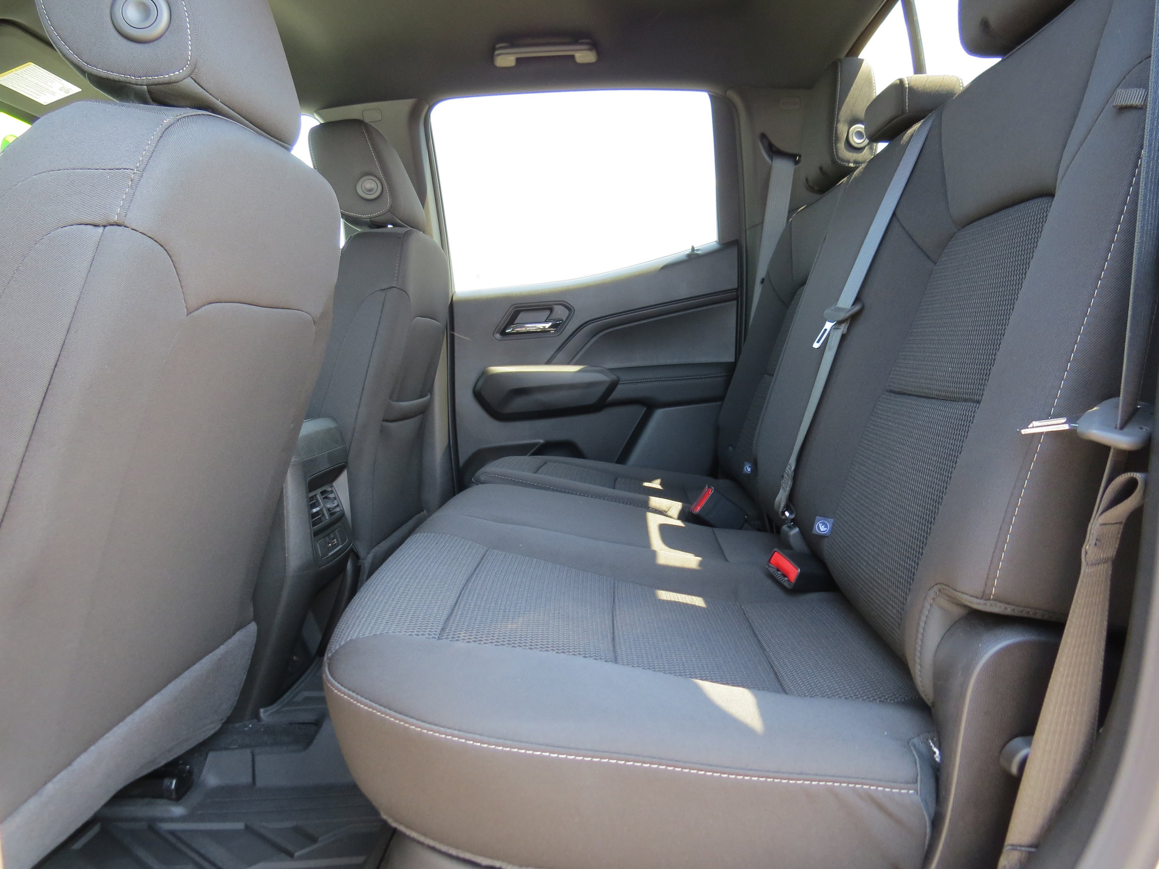 New 2026 GMC Canyon Elevation w/ Convenience Package image 15