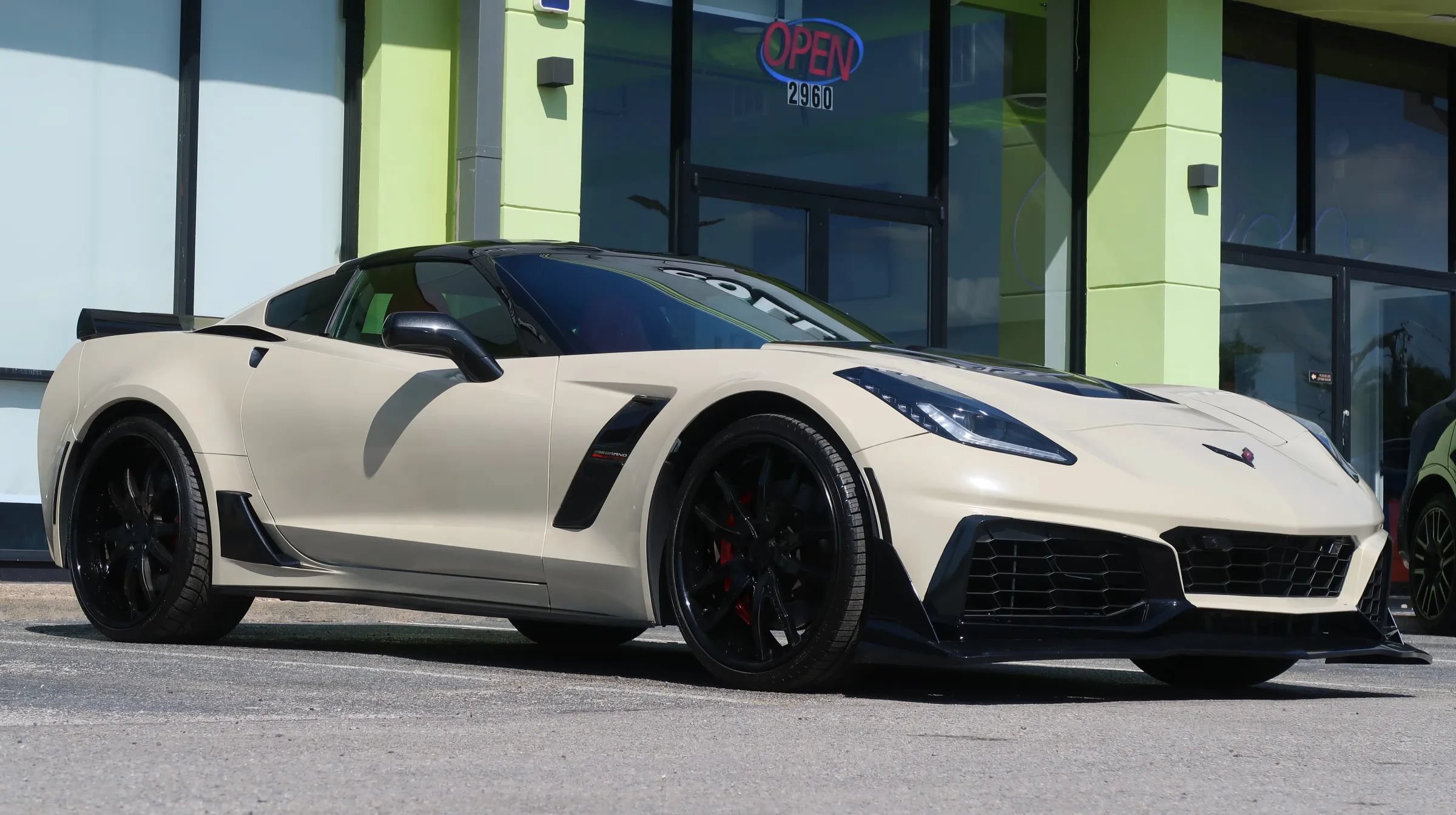 Used 2019 Chevrolet Corvette Grand Sport RWD image 5