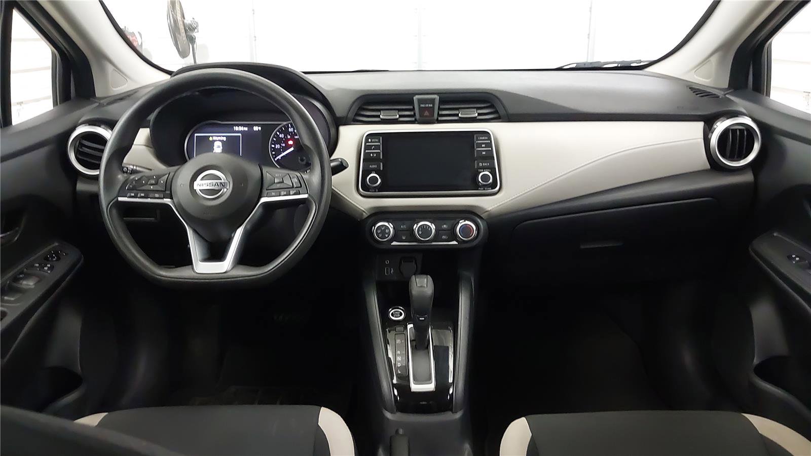 Used 2022 Nissan Versa SV image 20