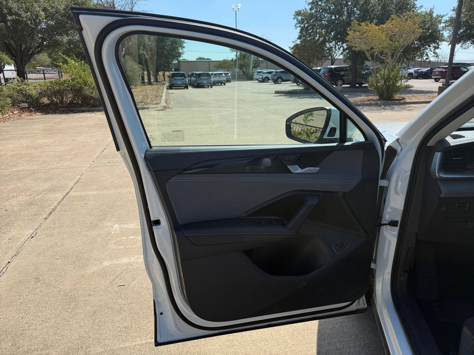 Used 2026 Volkswagen Tiguan SE FWD image 18