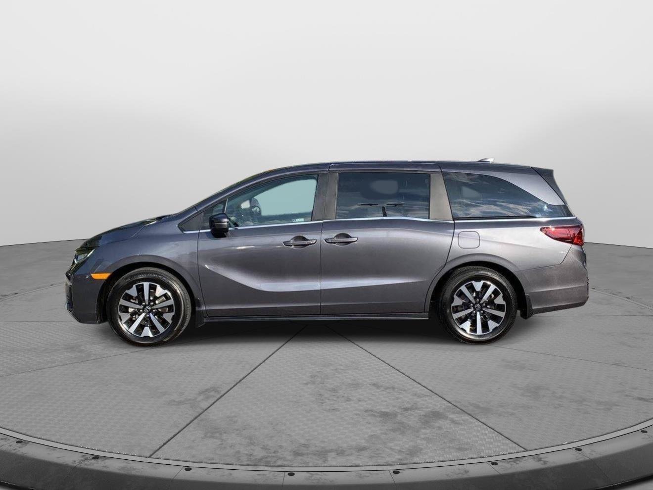 Certified 2026 Honda Odyssey EX-L image 6