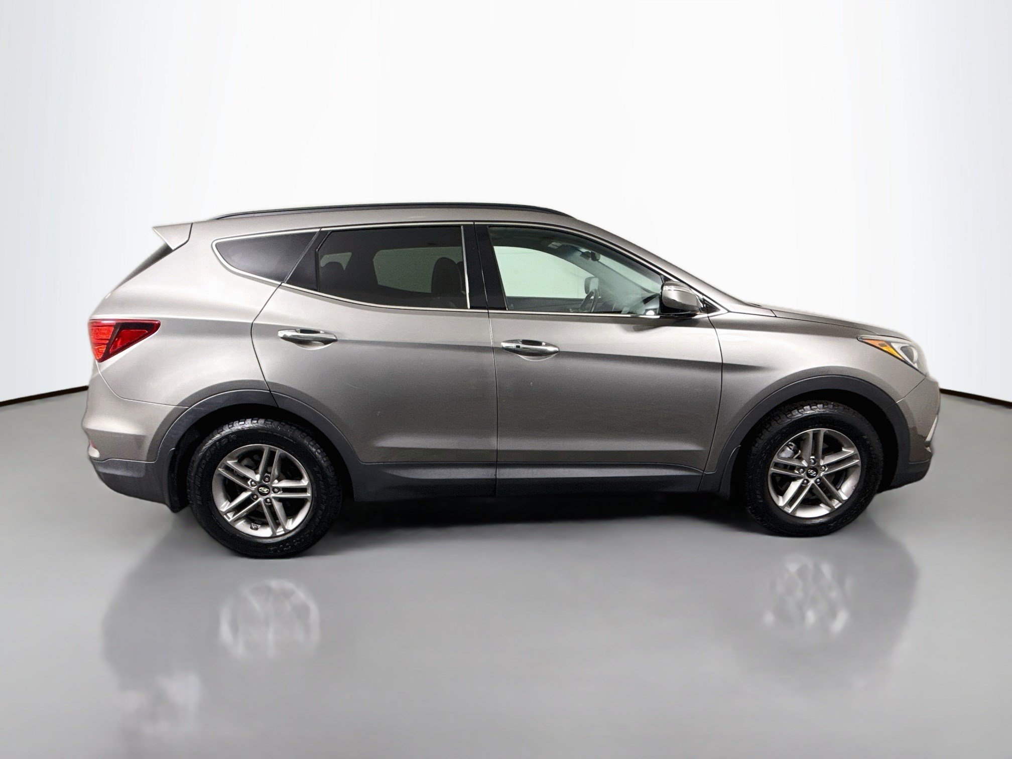 Used 2017 Hyundai Santa Fe Sport FWD image 11