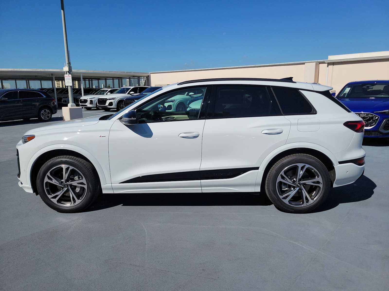 New 2027 Audi Q6 e-tron Premium Plus AWD/4WD image 3