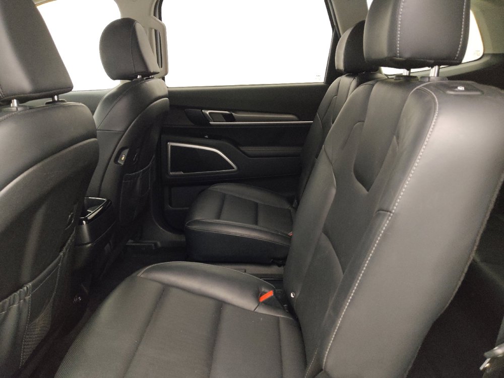 Used 2022 Kia Telluride S image 18