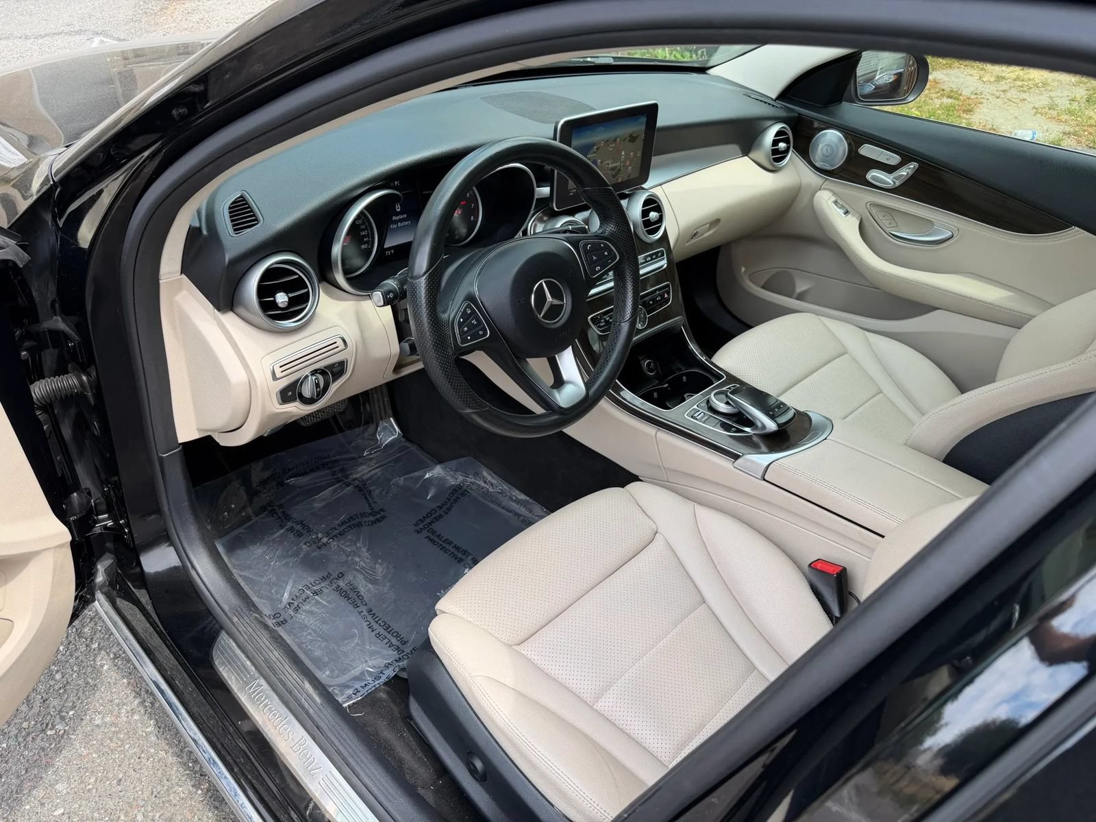 Used 2016 Mercedes-Benz C 300 4MATIC Sedan image 33
