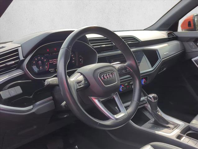 Used 2023 Audi Q3 2.0T Premium image 9