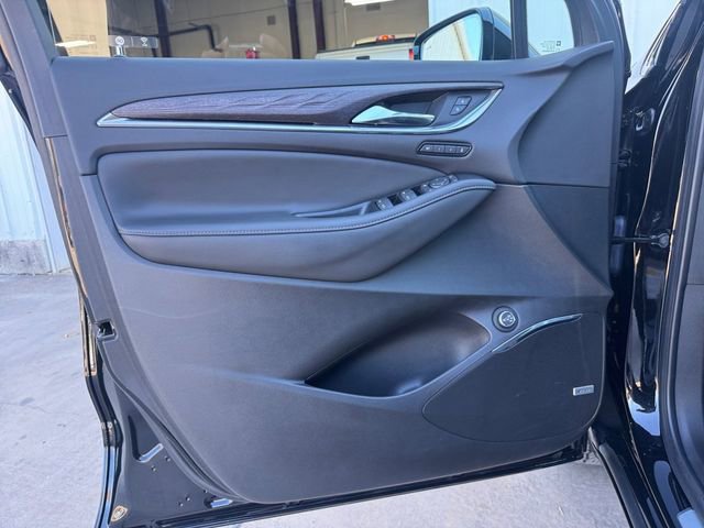 Certified 2024 Buick Enclave Avenir w/ Avenir Technology Package image 4