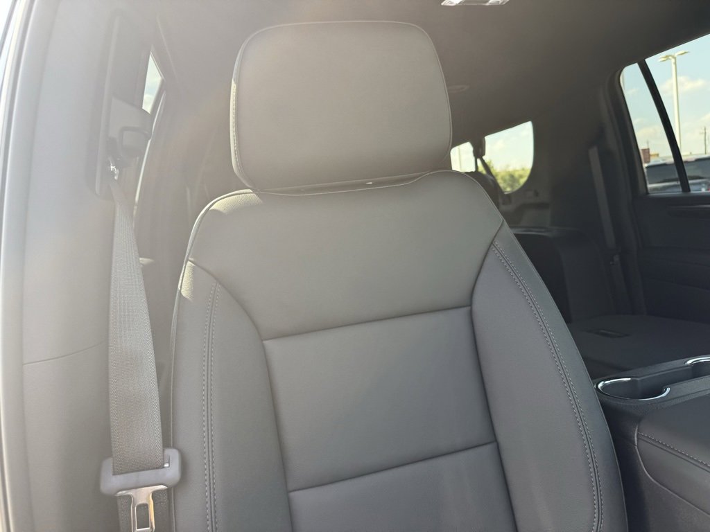 New 2026 Chevrolet Suburban LT w/ Comfort Package image 41
