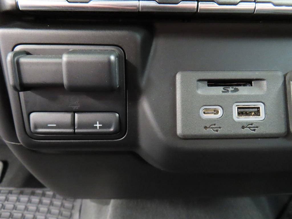 Used 2021 GMC Sierra 2500 SLE AWD/4WD image 61