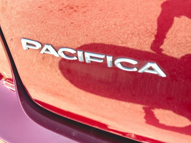 Used 2019 Chrysler Pacifica Touring-L Plus w/ Tire & Wheel Group FWD image 32