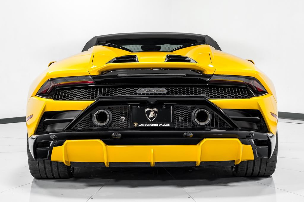 Used 2022 Lamborghini Huracan EVO RWD image 42