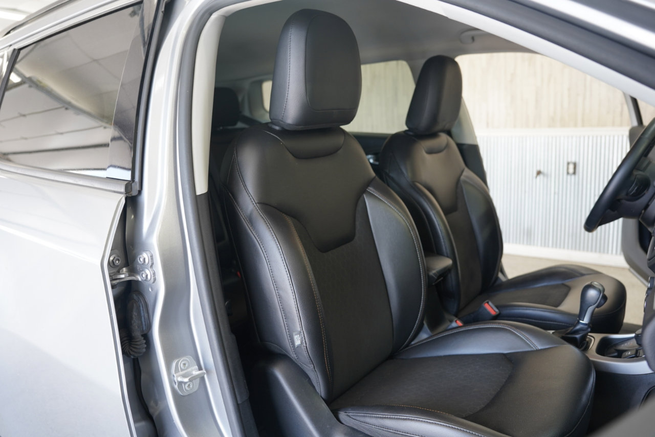 Used 2018 Jeep Compass Latitude w/ Safe & Security Group image 29