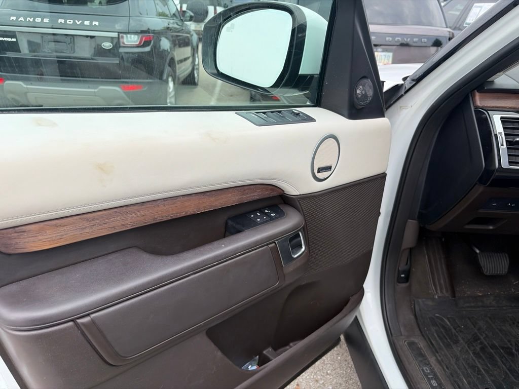 Used 2018 Land Rover Discovery HSE Luxury AWD/4WD image 12