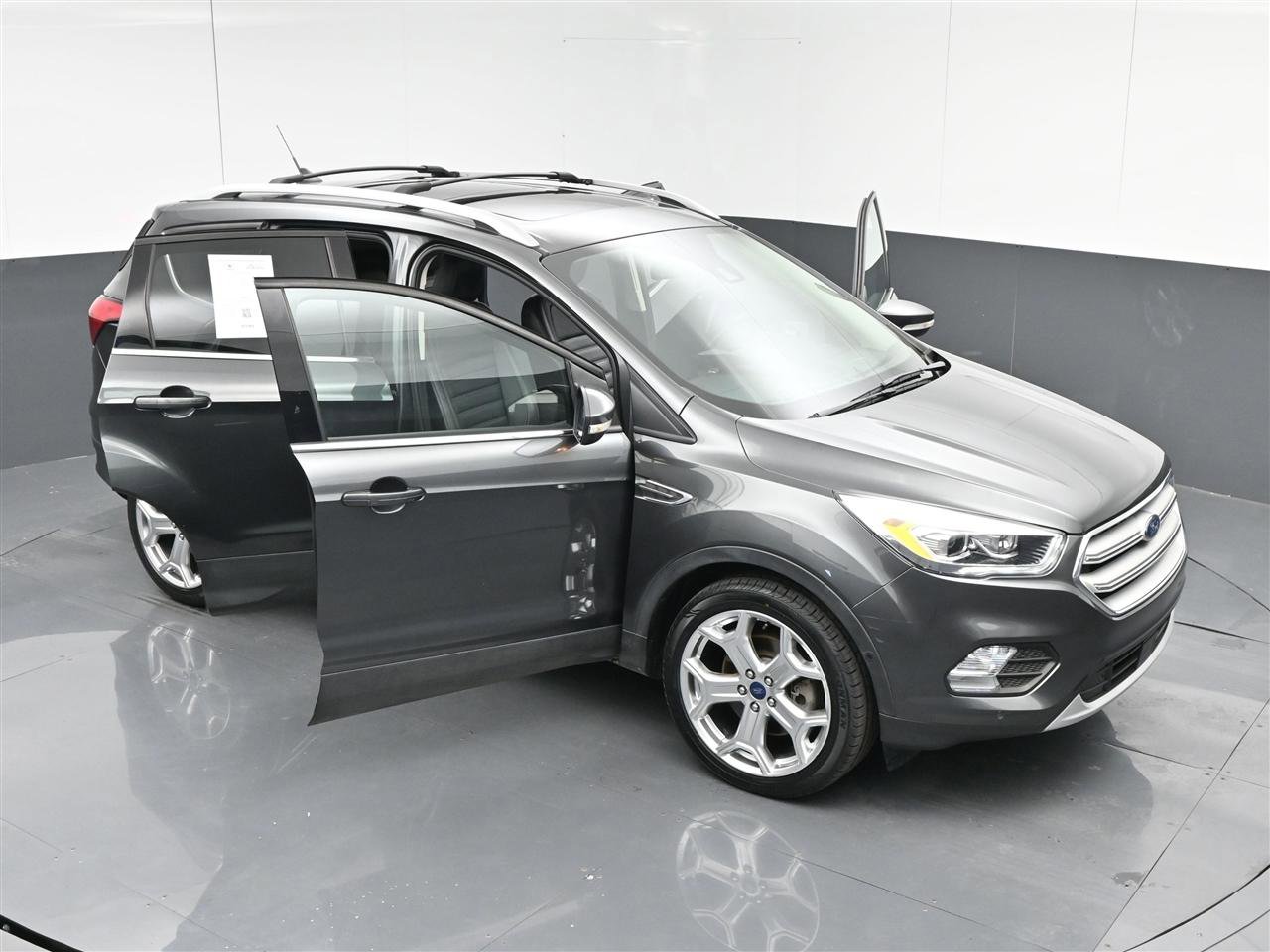 Used 2019 Ford Escape Titanium FWD image 37