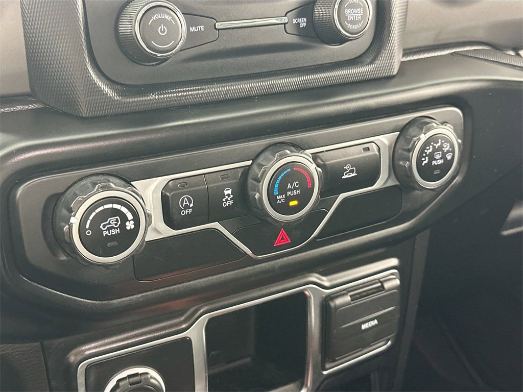 Used 2021 Jeep Wrangler Sport image 16