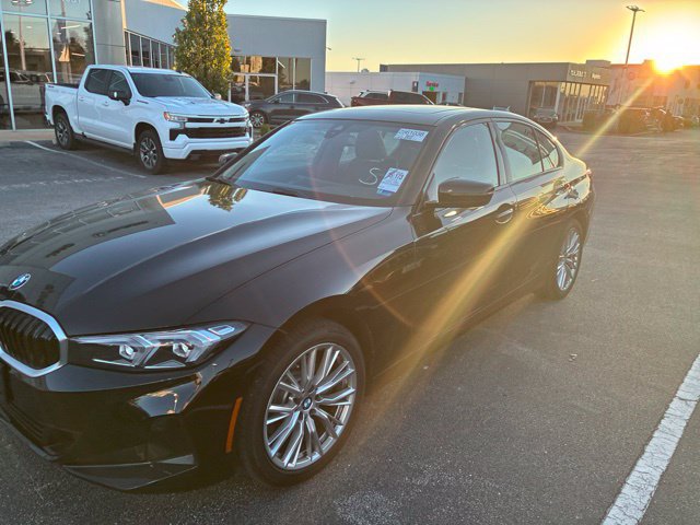 Used 2023 BMW 330i xDrive Sedan w/ Driving Assistance Package AWD/4WD image 18