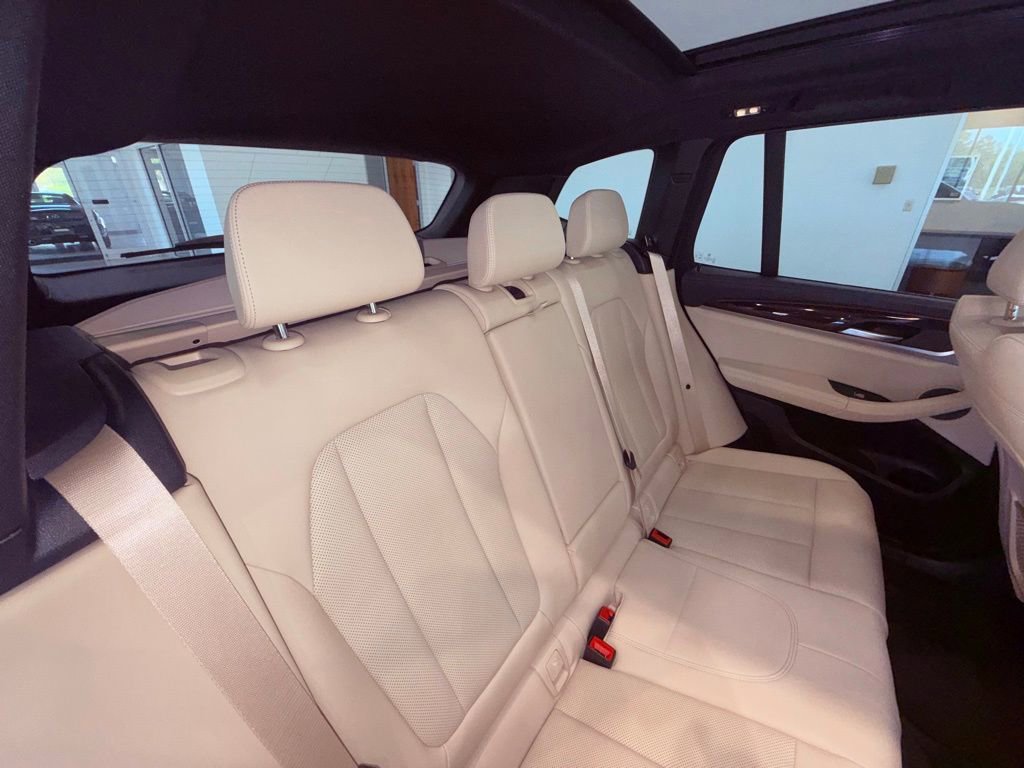 Used 2022 BMW X3 M40i w/ Premium Package image 16