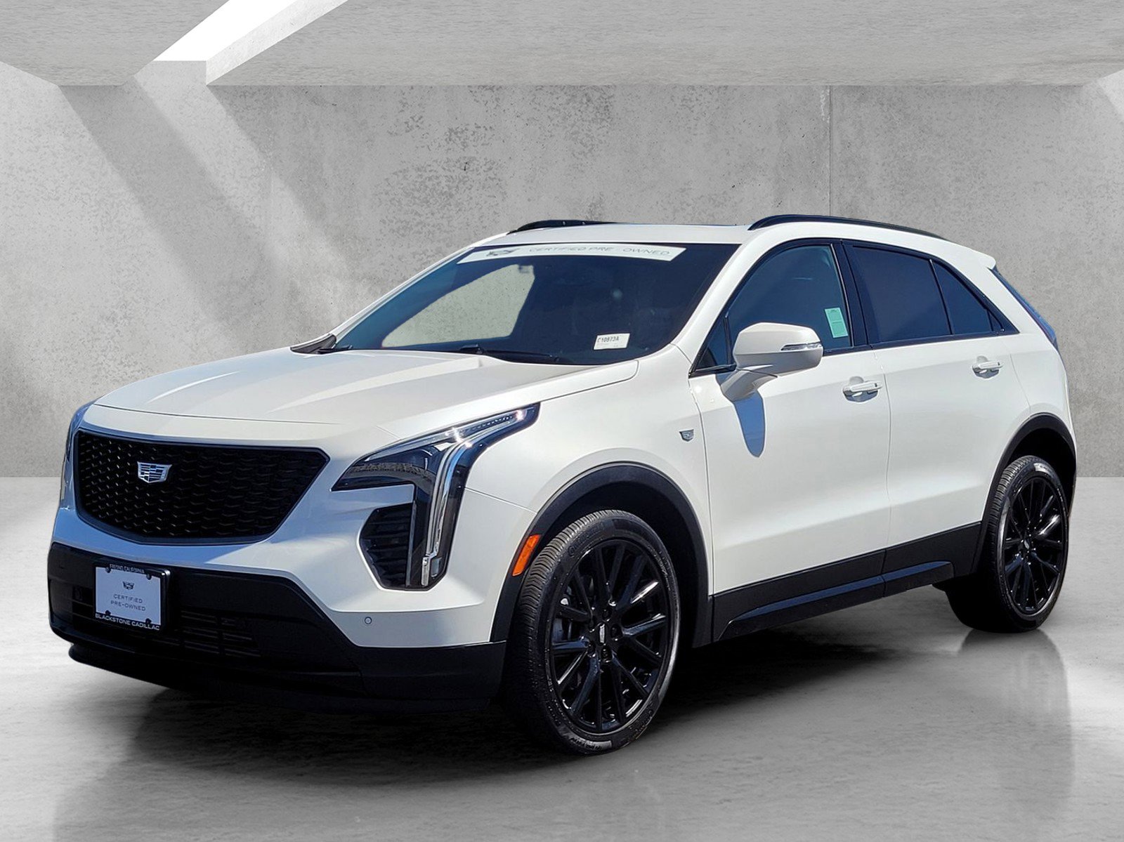 Certified 2022 Cadillac XT4 Sport w/ LPO, ONYX Package image 8