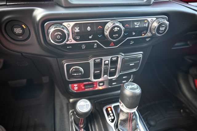 Used 2018 Jeep Wrangler Unlimited Rubicon AWD/4WD image 17