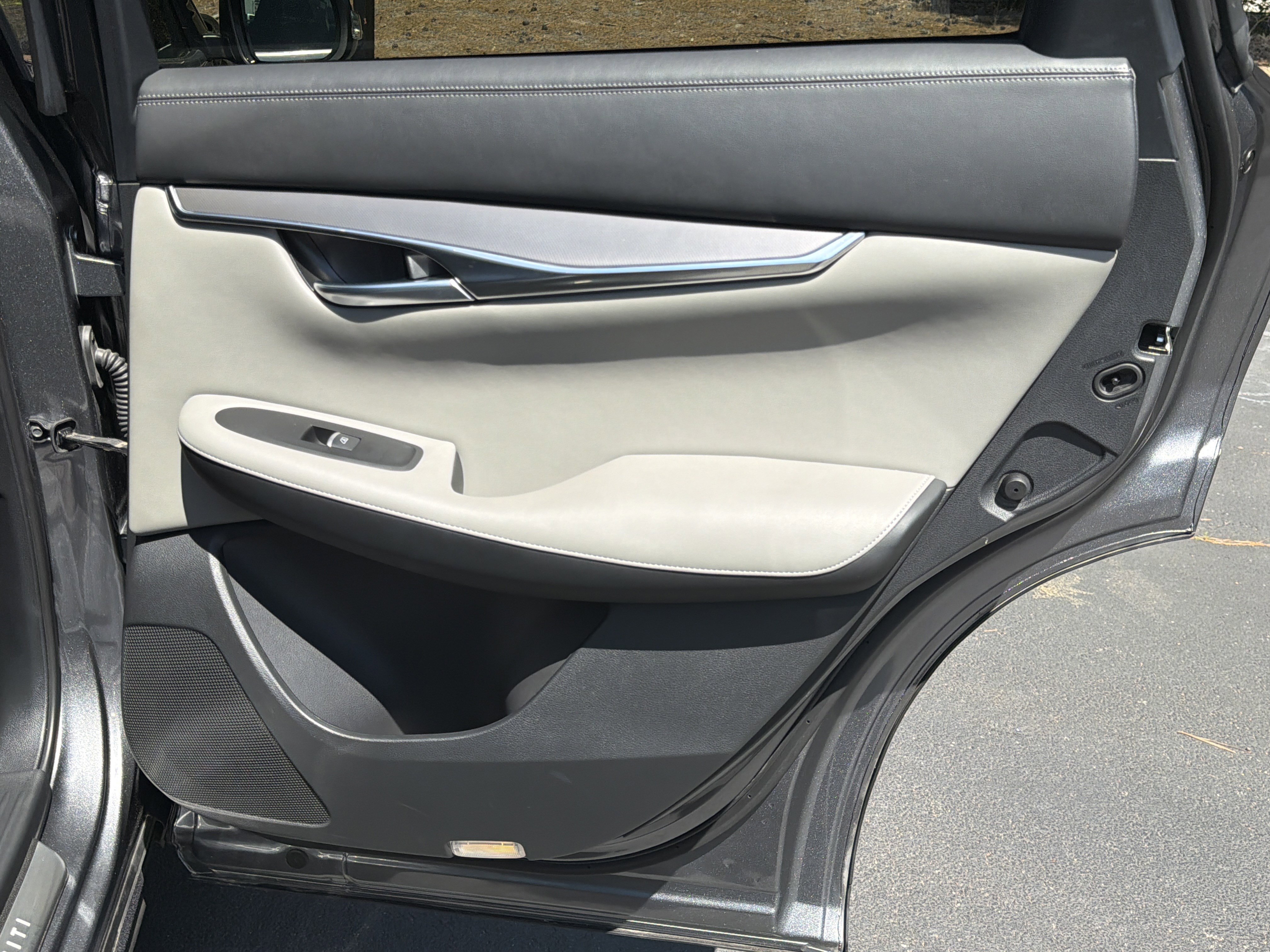 Used 2023 INFINITI QX50 Luxe FWD image 22