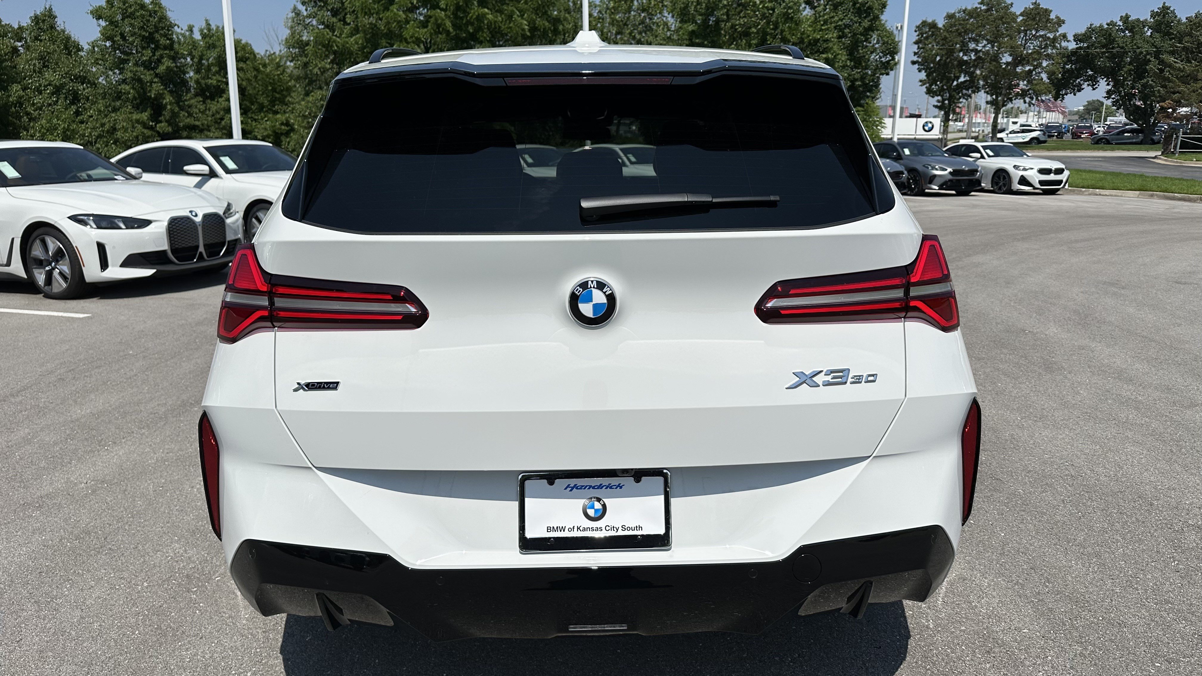 Used 2025 BMW X3 xDrive30i w/ Premium Package AWD/4WD image 9