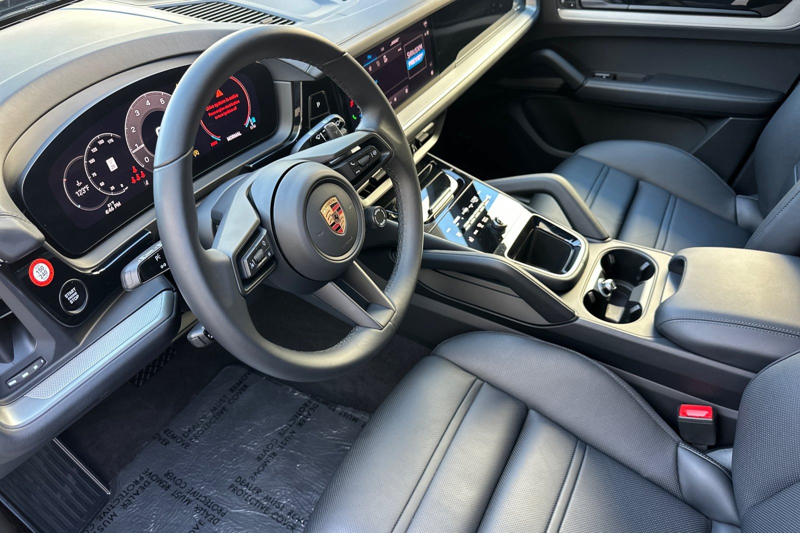 Used 2025 Porsche Cayenne AWD/4WD image 9